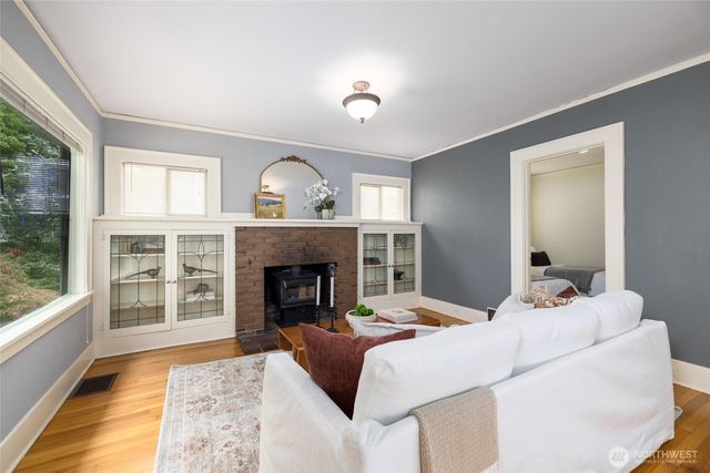2752 Broadway Street, Bellingham, WA 98225