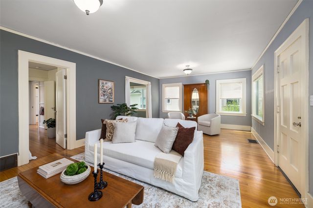 2752 Broadway Street, Bellingham, WA 98225