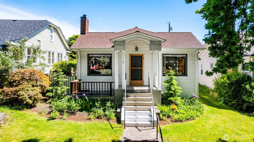 2752 Broadway Street, Bellingham, WA 98225