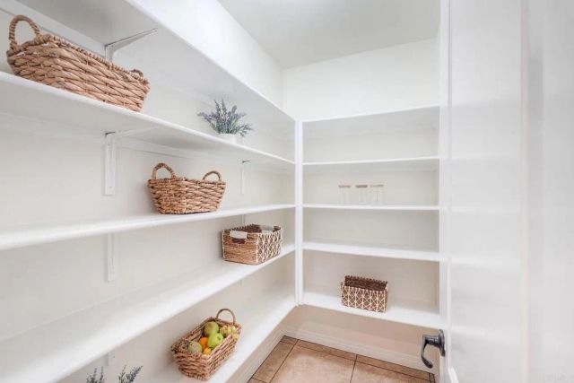 629 Amarra Lane, Vista, CA 92083