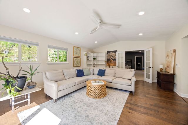 19045 Pinecrest Lane, Rogers, AR 72756