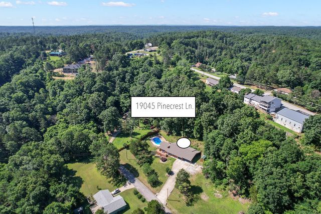 19045 Pinecrest Lane, Rogers, AR 72756