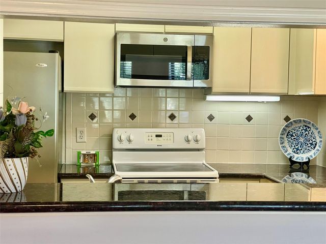 4144 SW Greystone Way 505, Sugar Land, TX 77479
