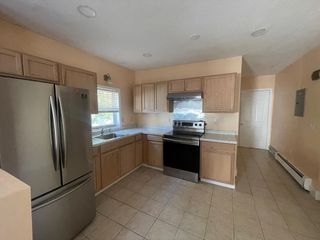 9 Crown St 2, Leominster, MA 01453