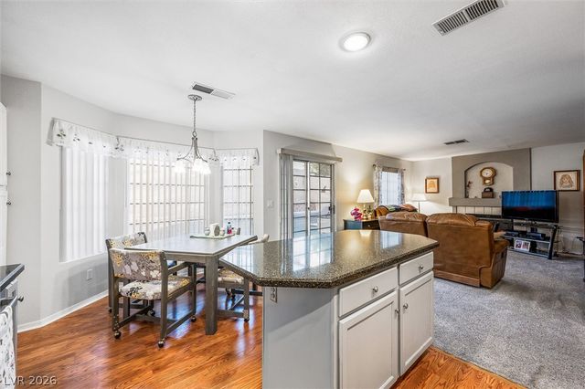 7829 Desert Candle Way, Las Vegas, NV 89128