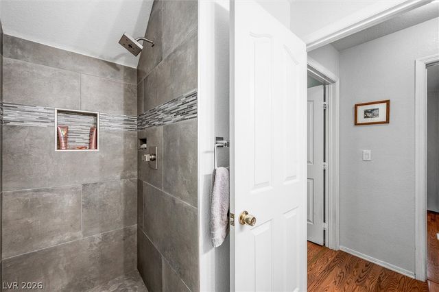 7829 Desert Candle Way, Las Vegas, NV 89128