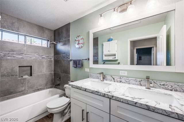 7829 Desert Candle Way, Las Vegas, NV 89128