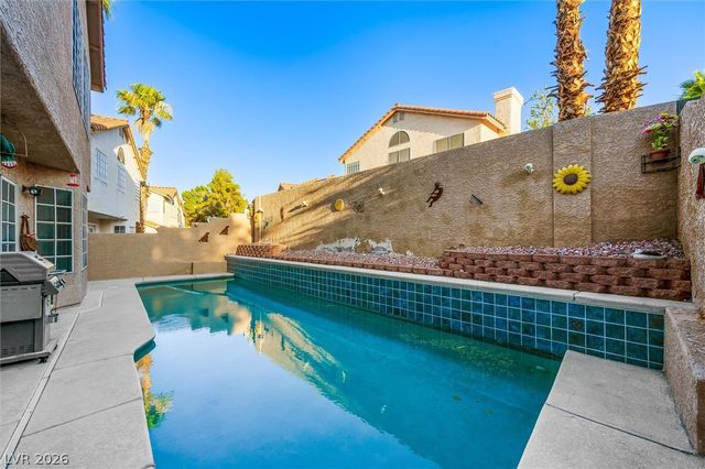 7829 Desert Candle Way, Las Vegas, NV 89128