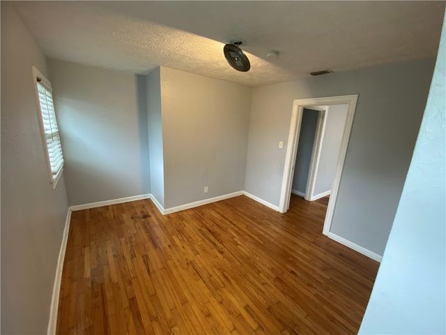 2825 Austin St, Corpus Christi, TX 78404