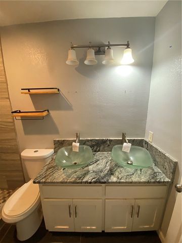 2825 Austin St, Corpus Christi, TX 78404