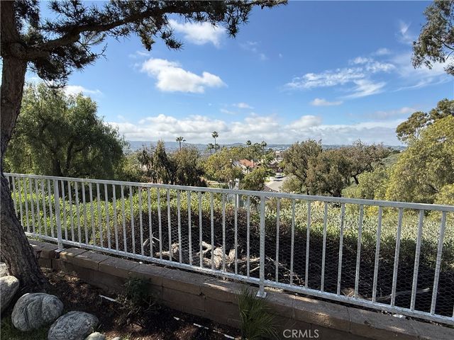 26601 Laurel Crest, Laguna Hills, CA 92653