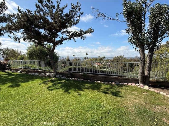 26601 Laurel Crest, Laguna Hills, CA 92653