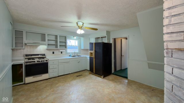 10565 E Southport Road, Indianapolis, IN 46259