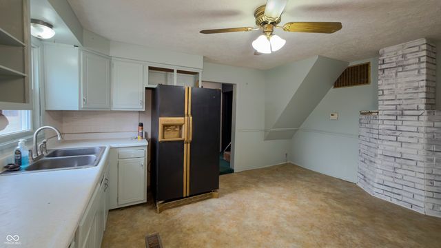 10565 E Southport Road, Indianapolis, IN 46259