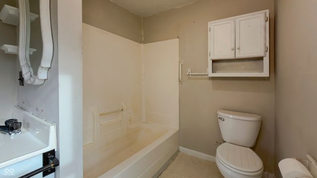 10565 E Southport Road, Indianapolis, IN 46259