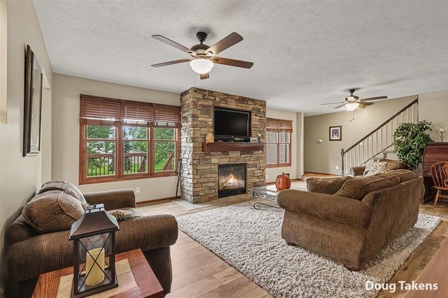 381 White Stag Court, Grandville, MI 49418