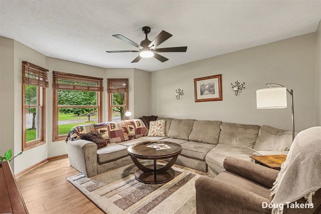 381 White Stag Court, Grandville, MI 49418