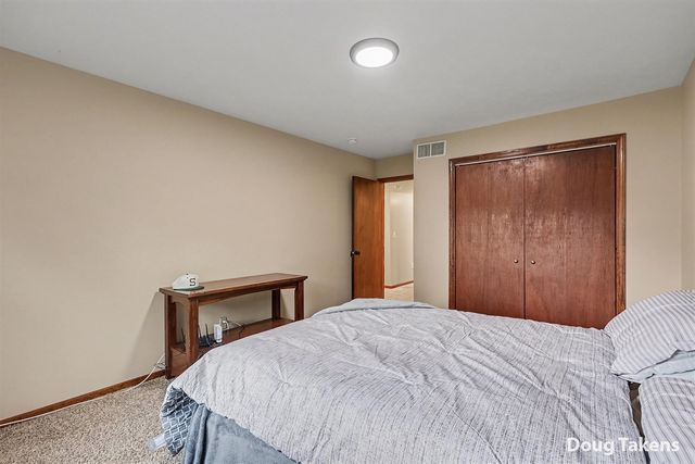 381 White Stag Court, Grandville, MI 49418
