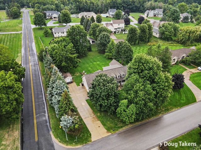 381 White Stag Court, Grandville, MI 49418