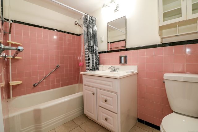 25 Cartright Street 5A, Bridgeport, CT 06604