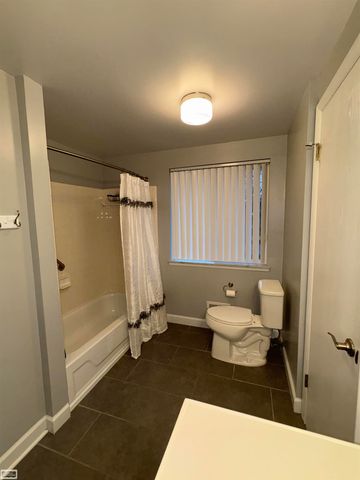 2127 Hopkins Dr Drive, Sterling Heights, MI 48310