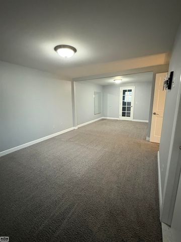 2127 Hopkins Dr Drive, Sterling Heights, MI 48310