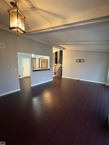 2127 Hopkins Dr Drive, Sterling Heights, MI 48310