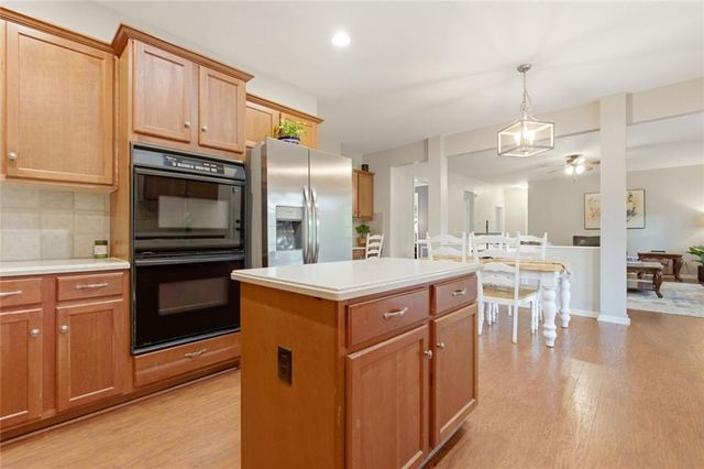 504 Crestview Court, Canton, GA 30115