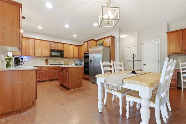 504 Crestview Court, Canton, GA 30115