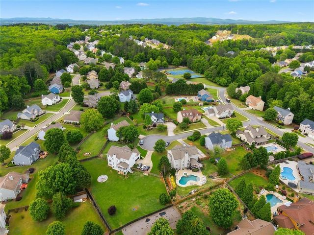 504 Crestview Court, Canton, GA 30115