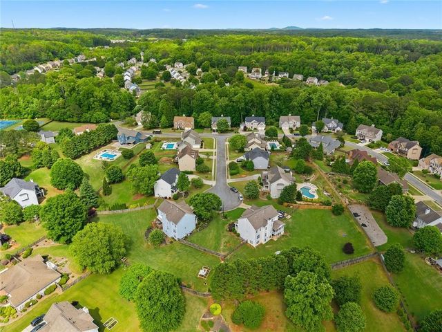 504 Crestview Court, Canton, GA 30115