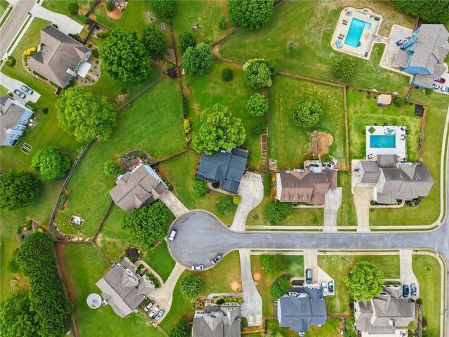 504 Crestview Court, Canton, GA 30115