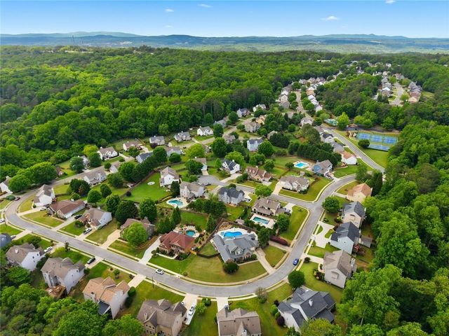 504 Crestview Court, Canton, GA 30115