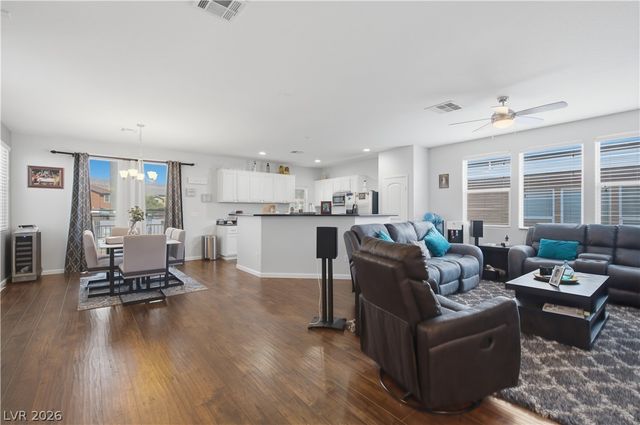 5395 Magnolia Crossing Street, Las Vegas, NV 89148