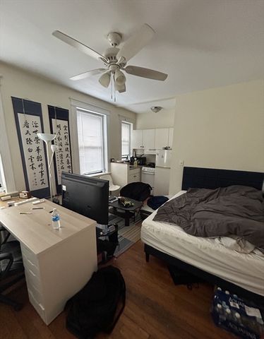 39 Hemenway Street 16, Boston, MA 02115