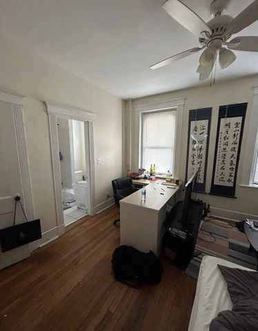 39 Hemenway Street 16, Boston, MA 02115