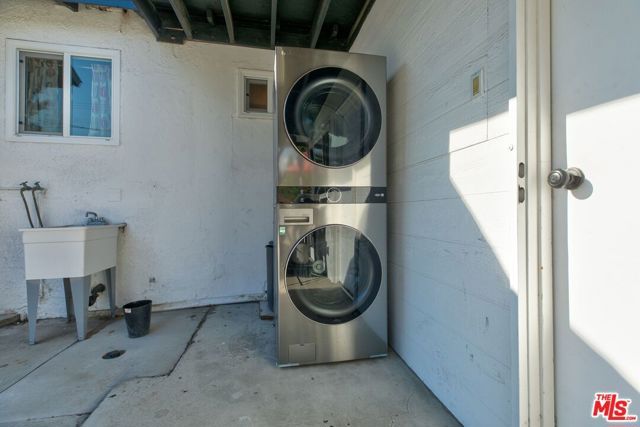 6122 Satsuma Avenue, North Hollywood (los Angeles), CA 91606