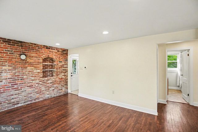 1370 ARNOLD AVE, Abington, PA 19001