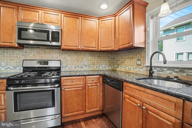 1370 ARNOLD AVE, Abington, PA 19001