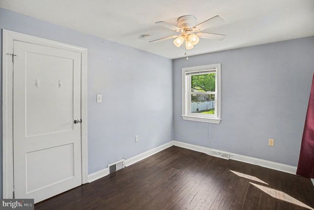 1370 ARNOLD AVE, Abington, PA 19001