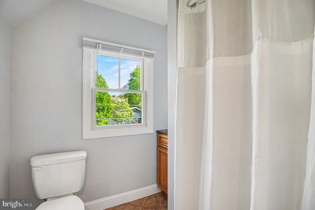 1370 ARNOLD AVE, Abington, PA 19001