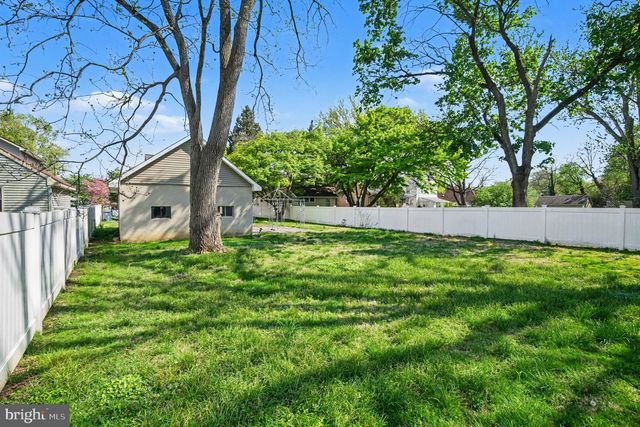 1370 ARNOLD AVE, Abington, PA 19001