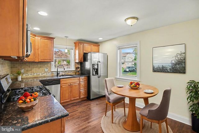 1370 ARNOLD AVE, Abington, PA 19001