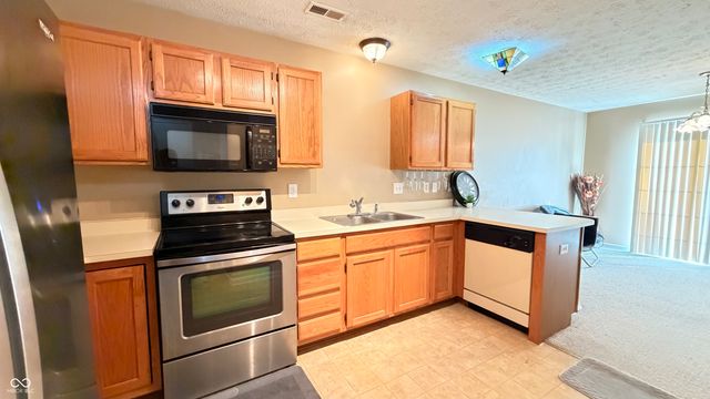 939 Prestwick Place D, Indianapolis, IN 46214