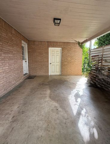 802 Bluebonnet Dr, Kerrville, TX 78028
