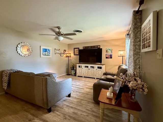 802 Bluebonnet Dr, Kerrville, TX 78028