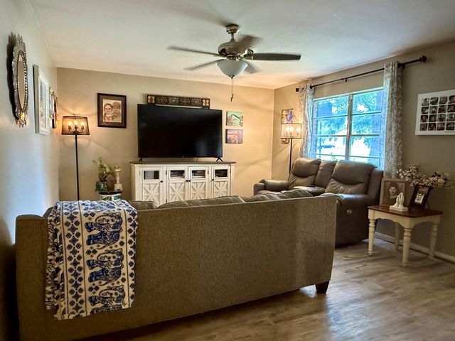 802 Bluebonnet Dr, Kerrville, TX 78028