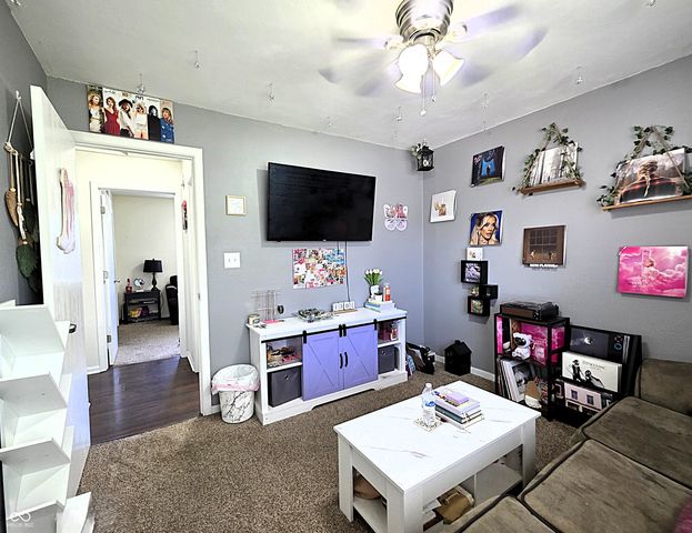 49 Meadow Creek East Boulevard, Whiteland, IN 46184