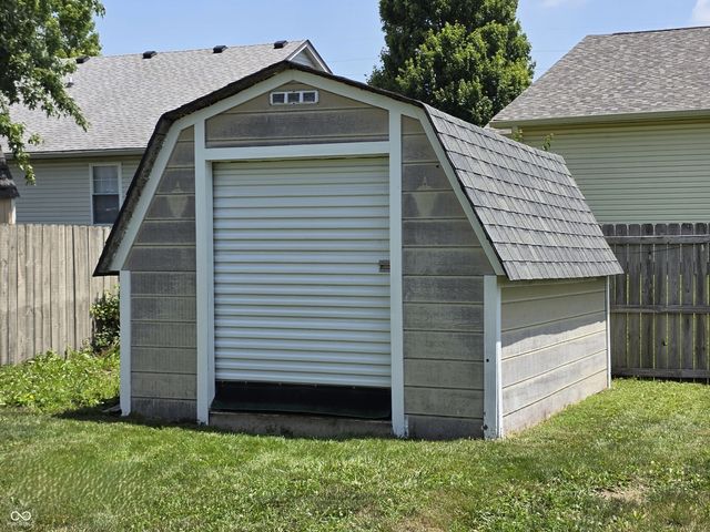 49 Meadow Creek East Boulevard, Whiteland, IN 46184