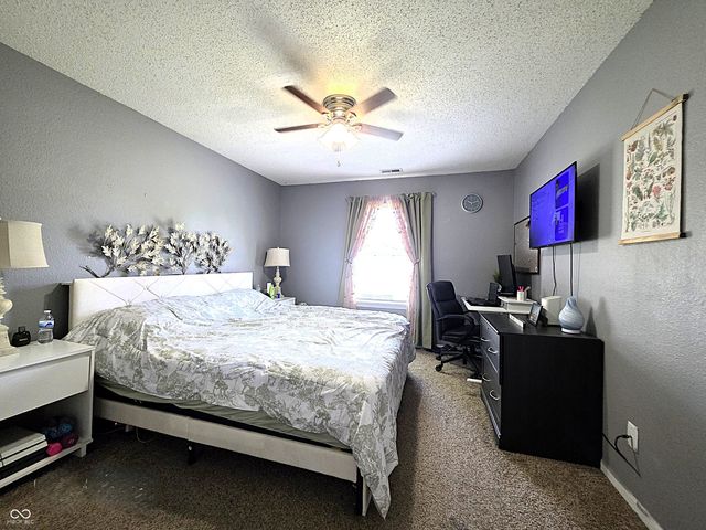 49 Meadow Creek East Boulevard, Whiteland, IN 46184